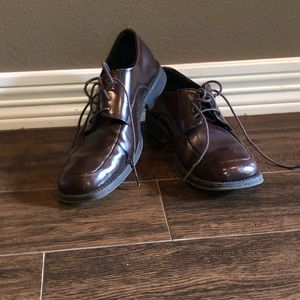 Men’s dress shoes